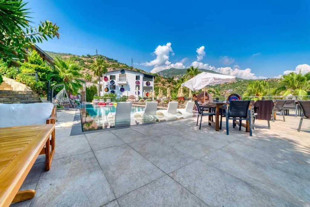 İllusion Beach Club Hotel + 16