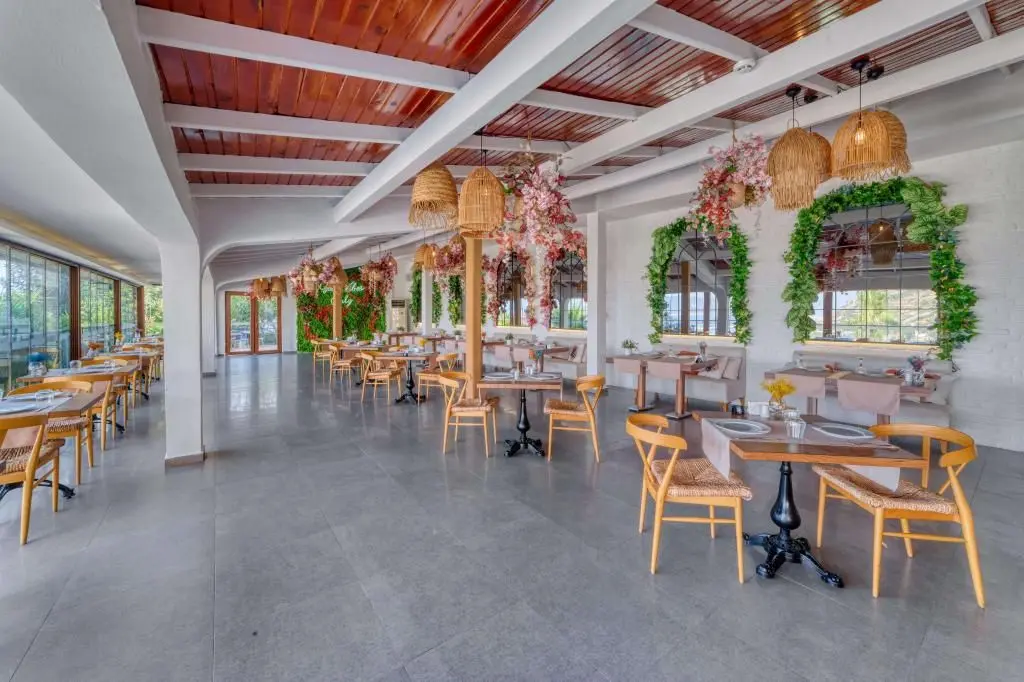 İllusion Beach Club Hotel + 16