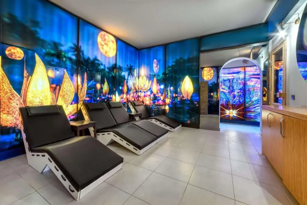 İllusion Beach Club Hotel + 16