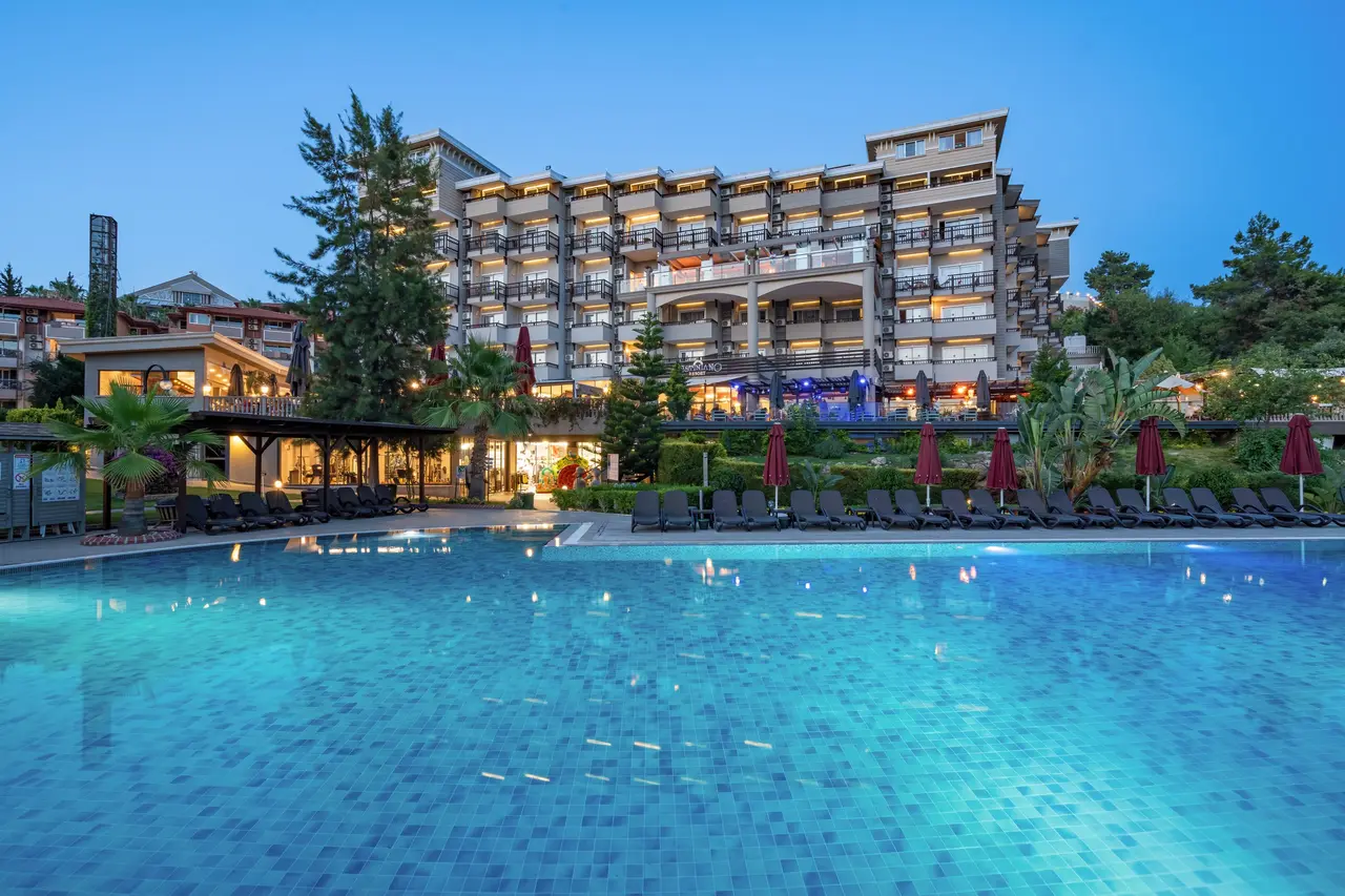 Justiniano Deluxe Resort