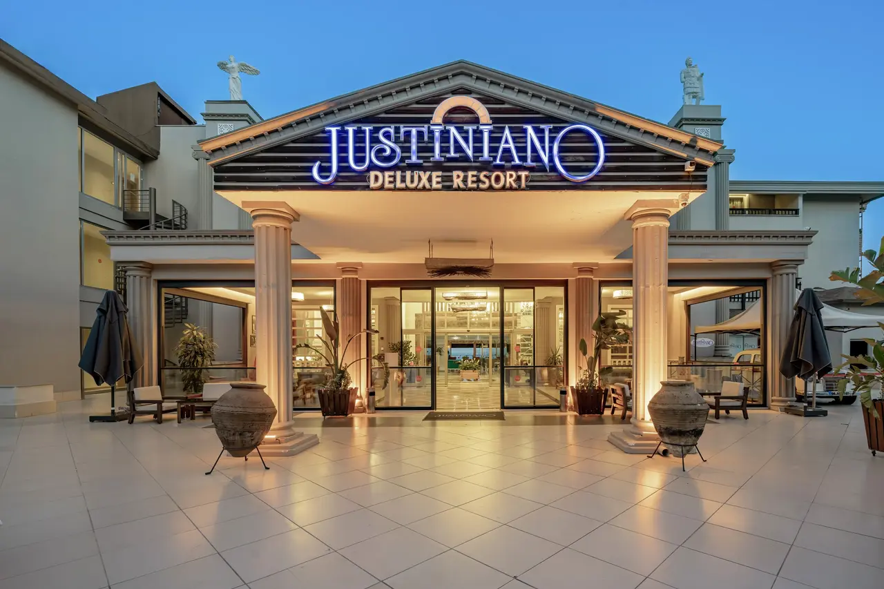 Justiniano Deluxe Resort