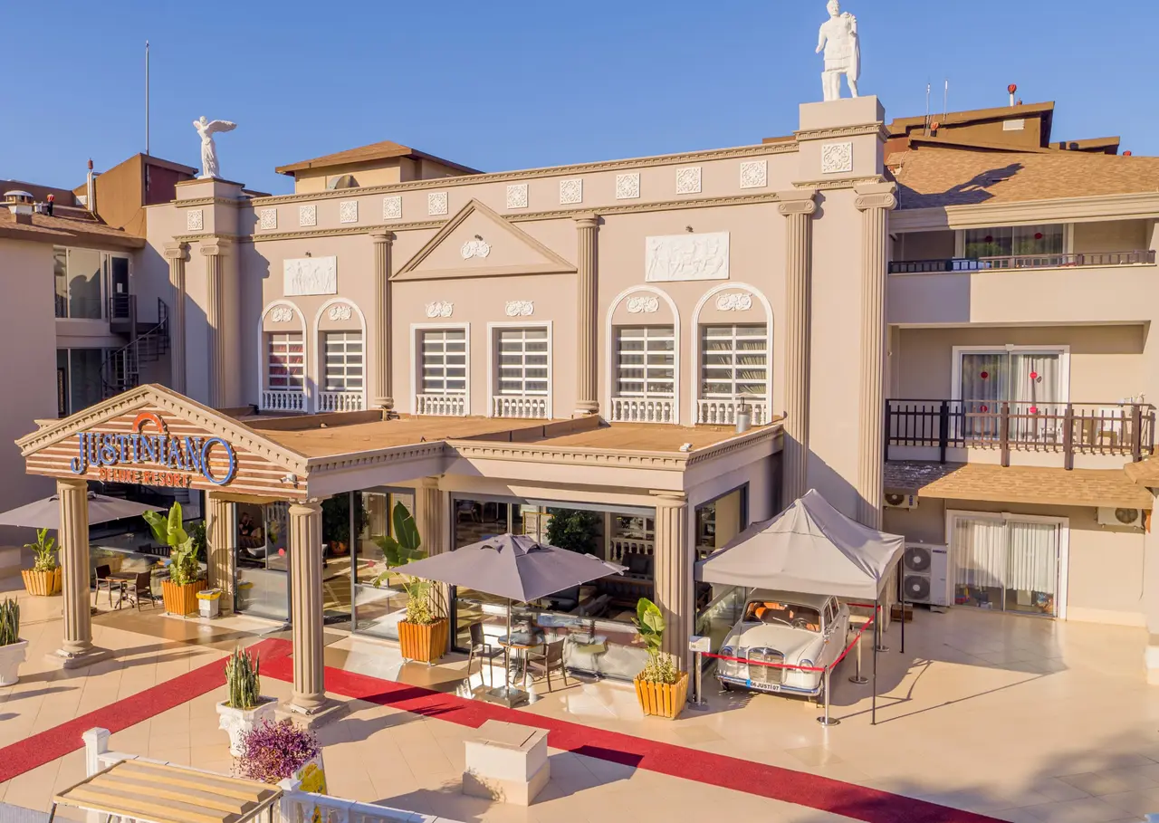 Justiniano Deluxe Resort