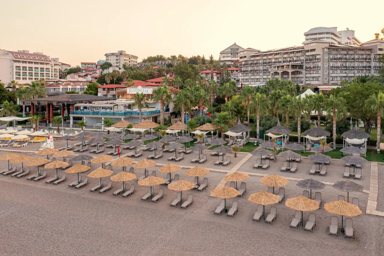 Justiniano Deluxe Resort