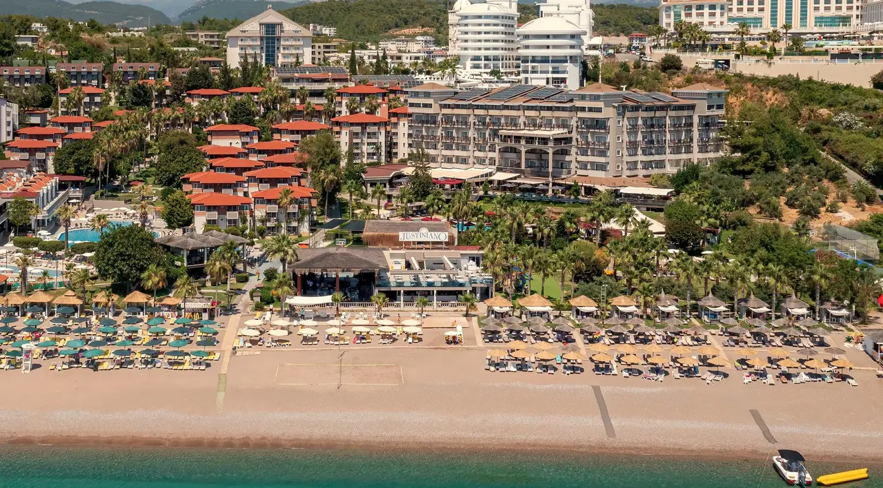 Justiniano Deluxe Resort