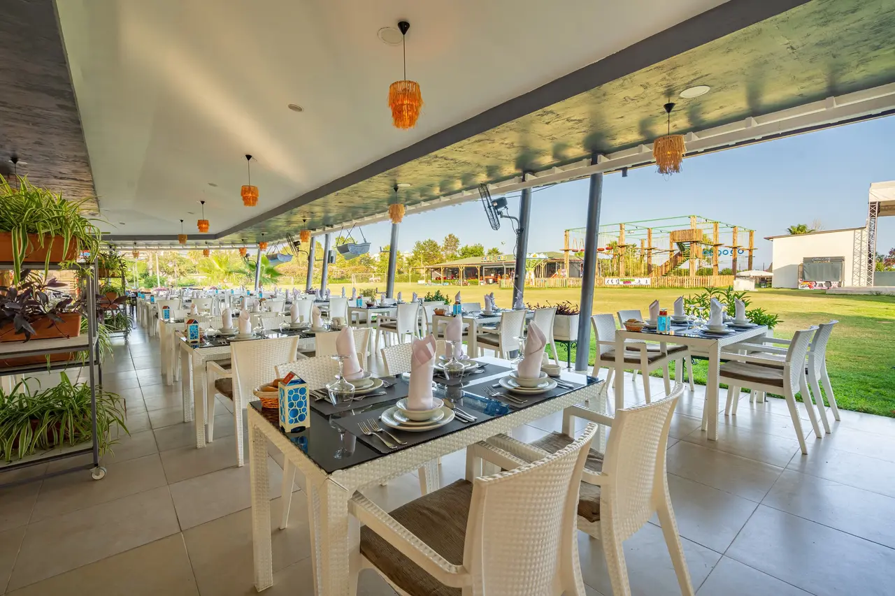 Justiniano Park Conti