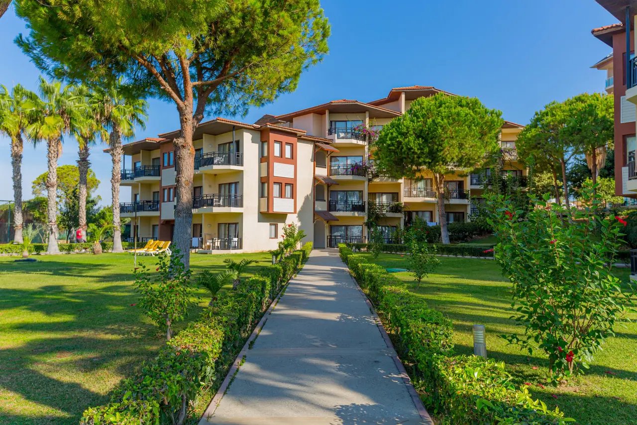 Justiniano Park Conti