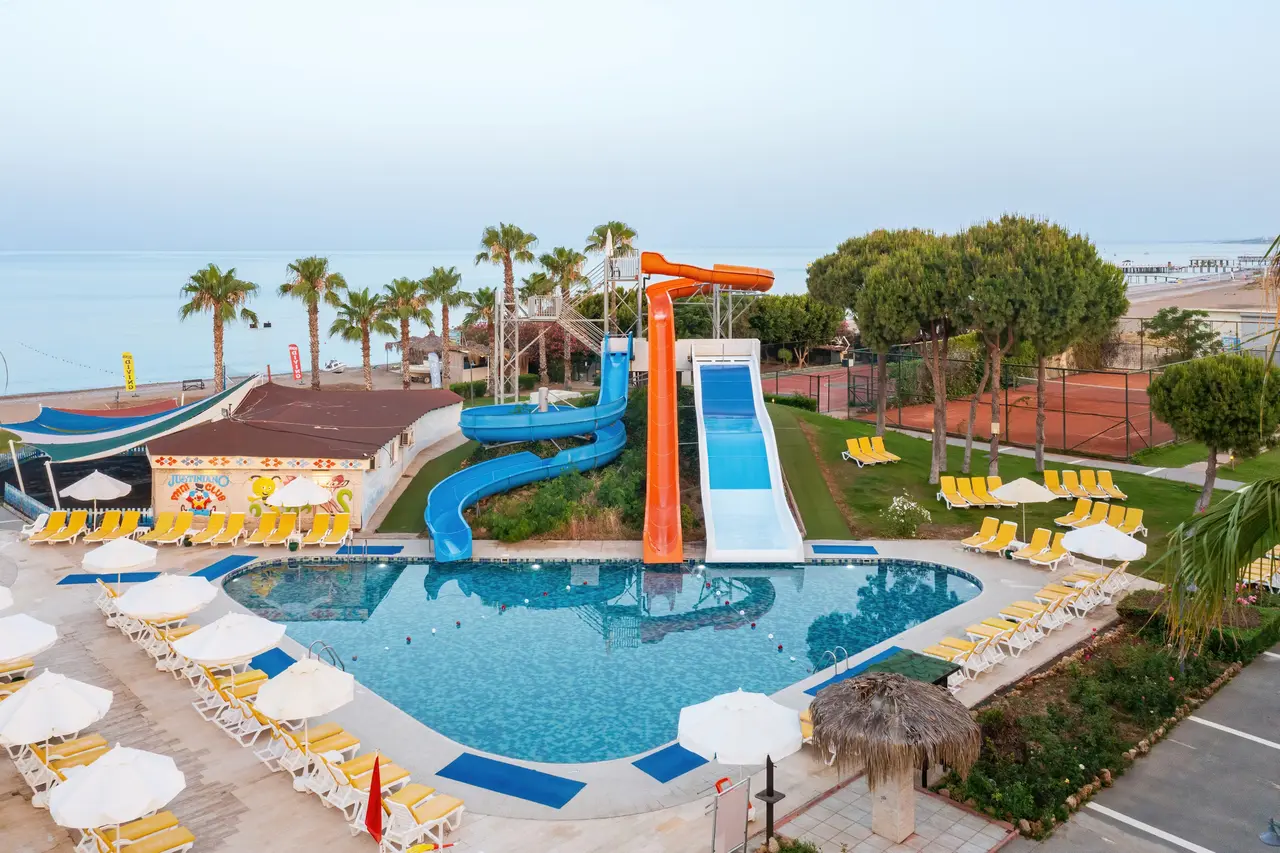 Justiniano Park Conti