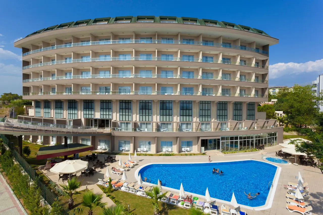 Justiniano Park Conti