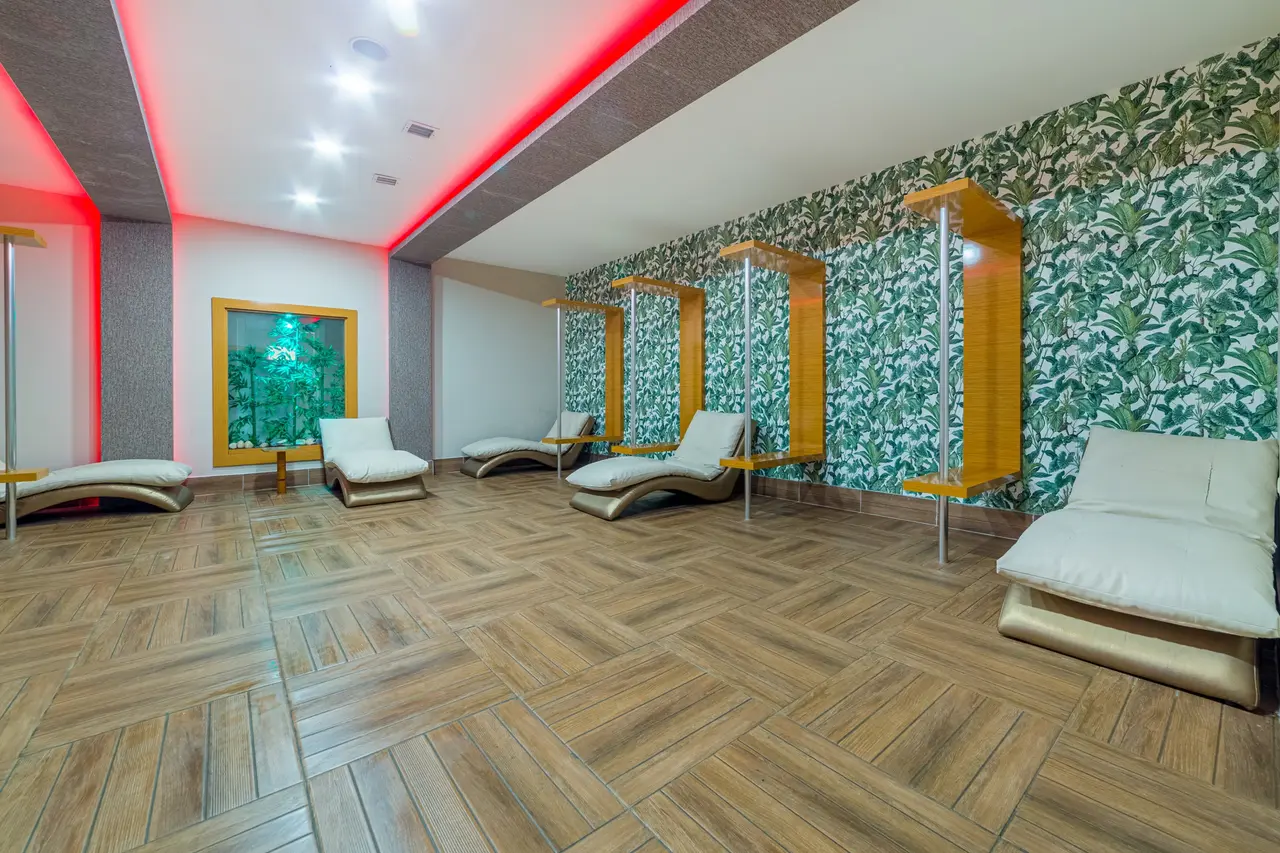 Justiniano Park Conti