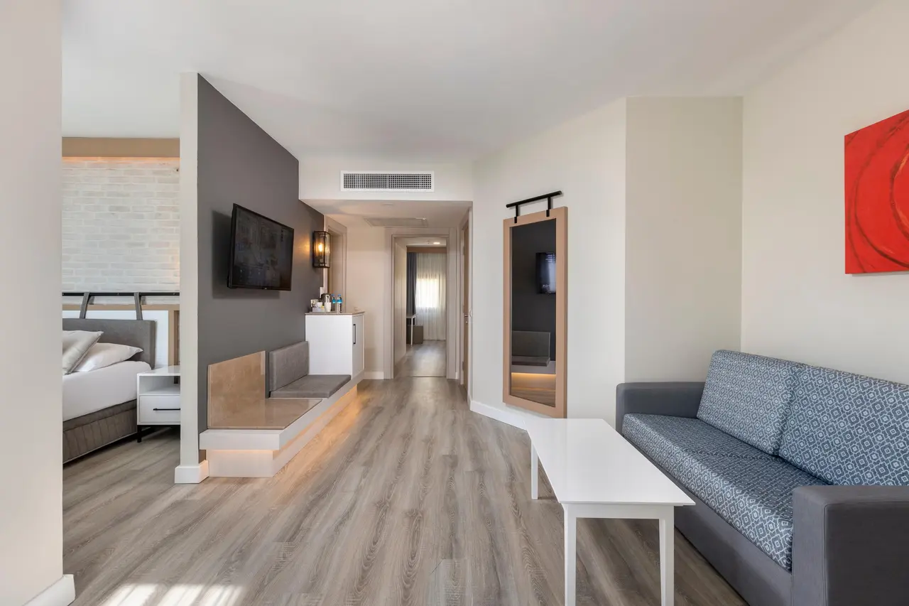 Limak Arcadia Resort Hotel