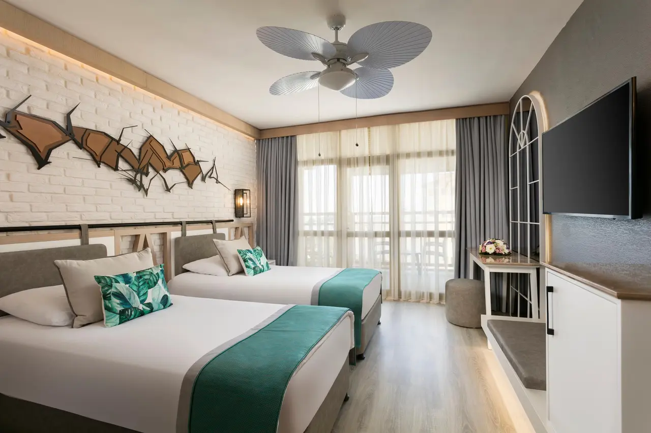 Limak Arcadia Resort Hotel