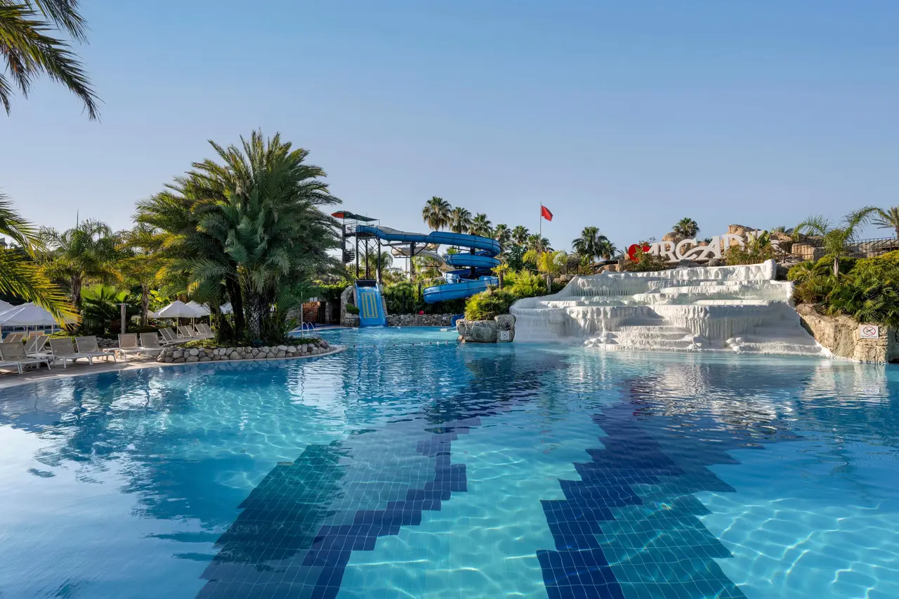 Limak Arcadia Resort Hotel
