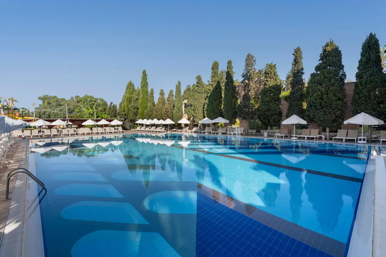 Limak Arcadia Resort Hotel