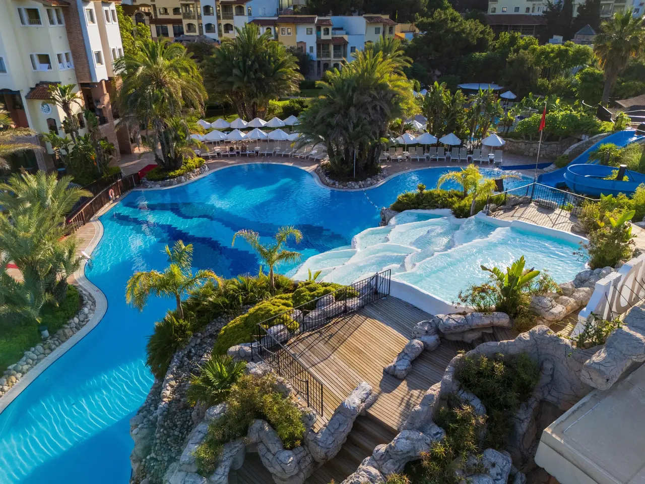 Limak Arcadia Resort Hotel