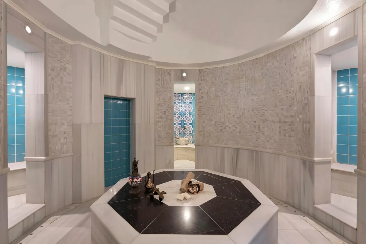 Limak Arcadia Resort Hotel