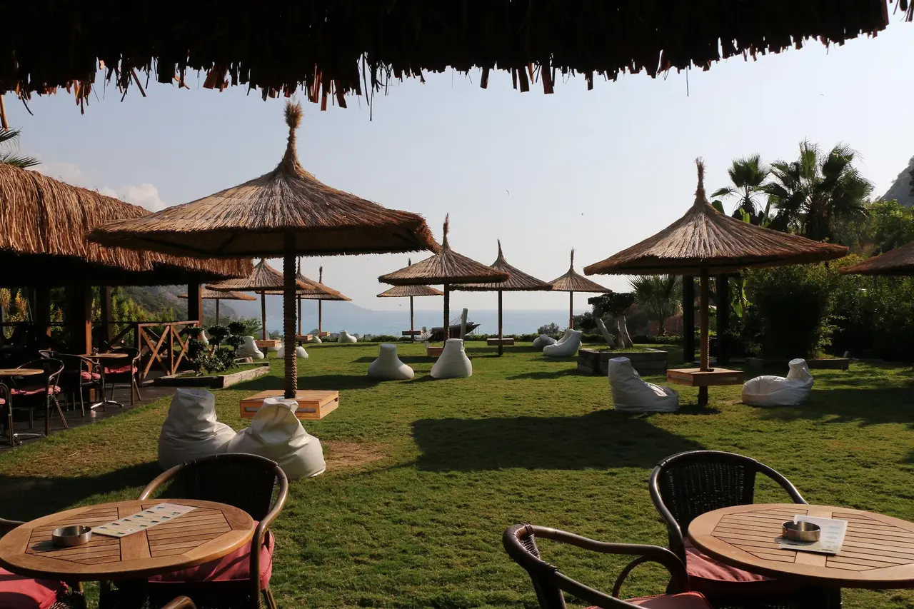 Manaspark Deluxe Hotel